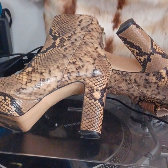 Zara Snakeskin Platform Heeled Booties Size 40 9 - Picture 6 of 7